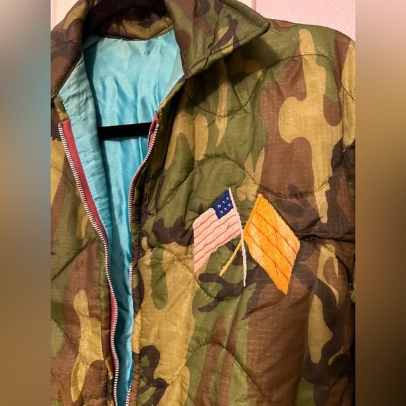 Vintage Vietnam War Souvenir Quilted Tour Embroidered Camo Jacket 69-70 PHU BAI - Picture 8 of 16